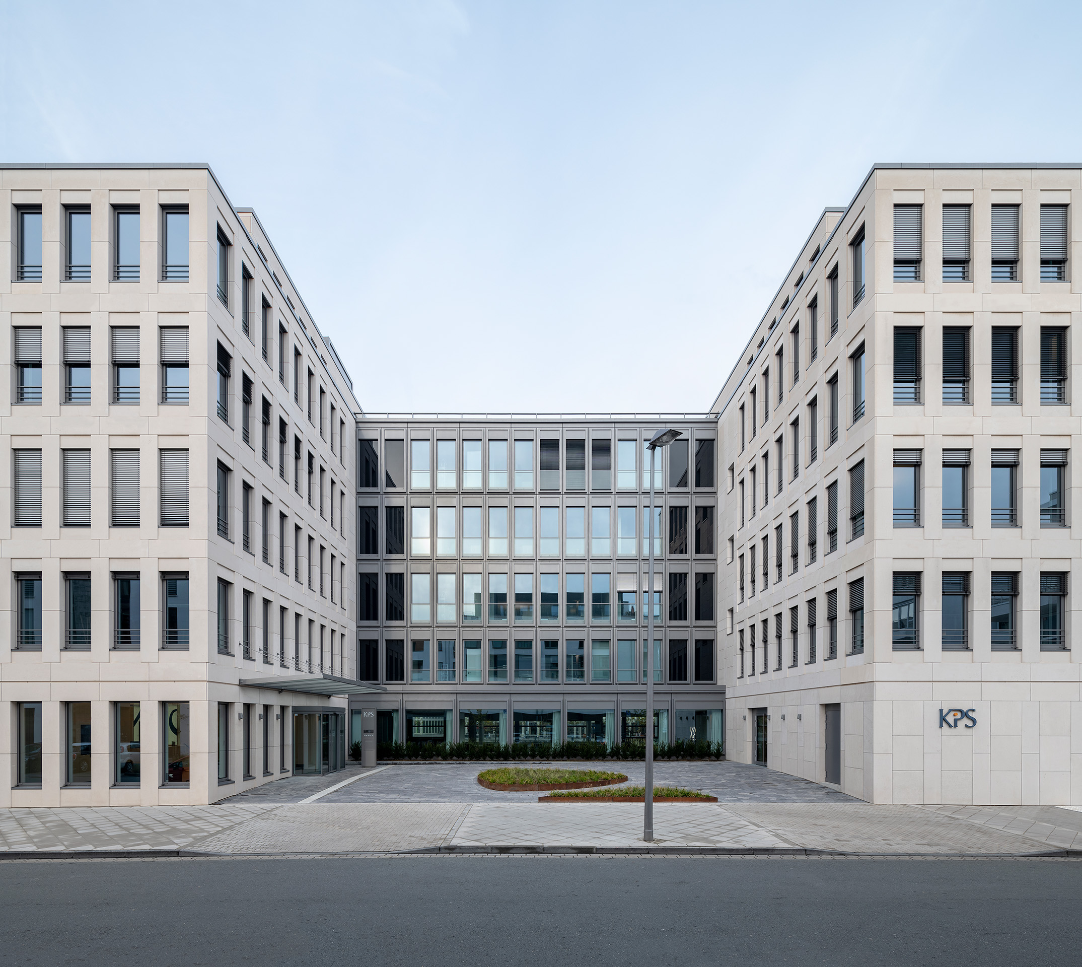 Fassade des Kontor am Kai in Dortmund am Phoenix See