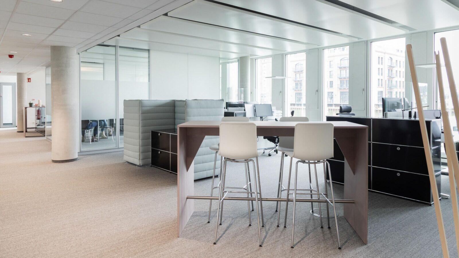 projekt k Referenzprojekt Landing Zone mit Vitra bei Diapharm in Münster