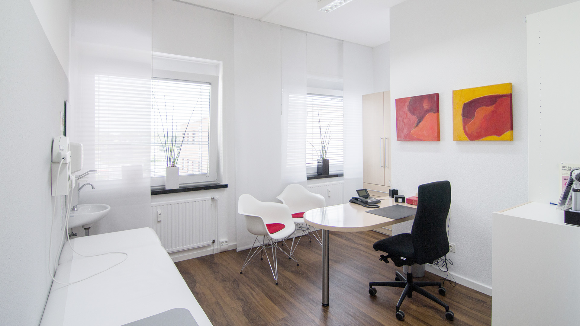 Dermatologische Praxis Münster Einrichtungskonzept Behandlungsraum